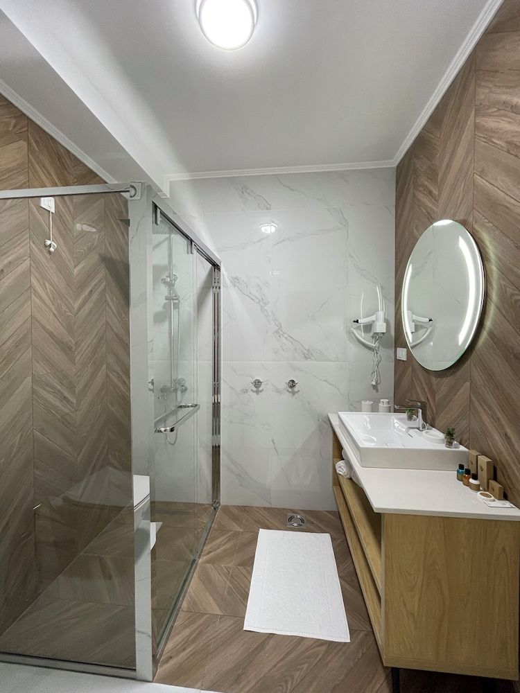 Hotel Maraj Apartment, City View 4