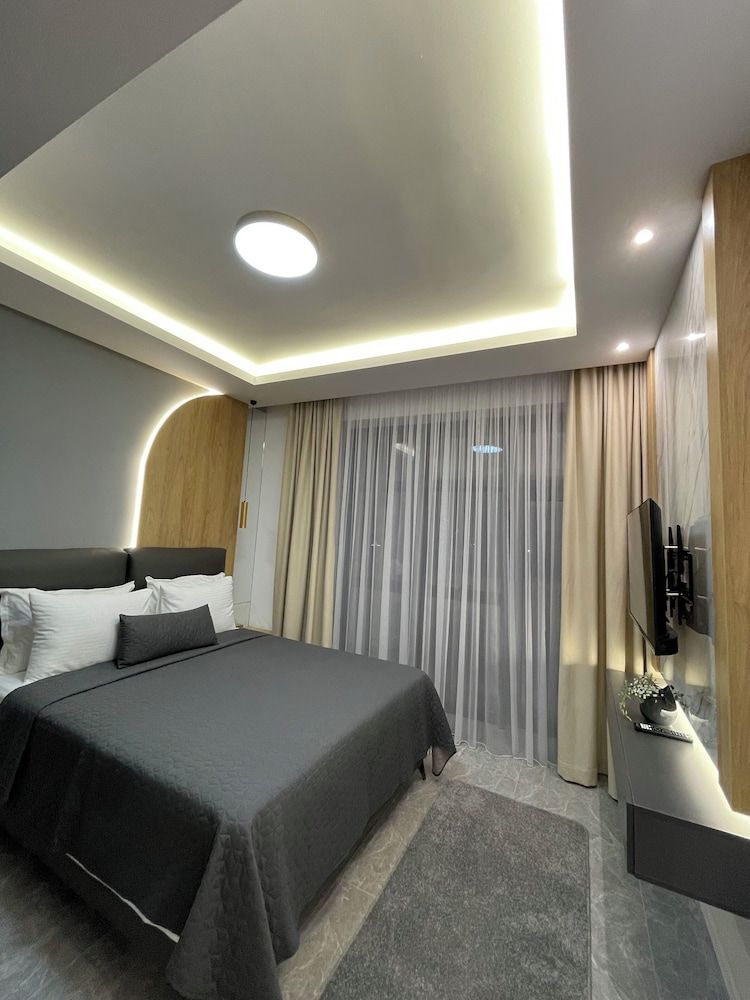 Hotel Maraj Apartment, City View 2