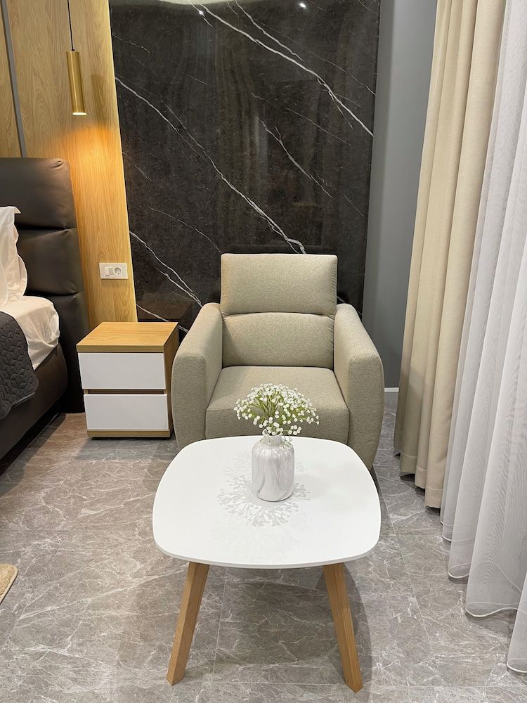 Hotel Maraj Standard Double Room, Non Smoking, City View 10