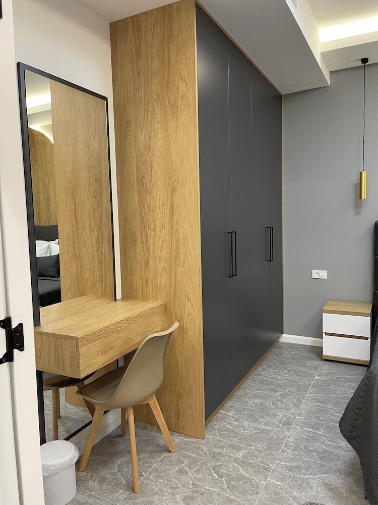 Hotel Maraj Apartment, City View 10