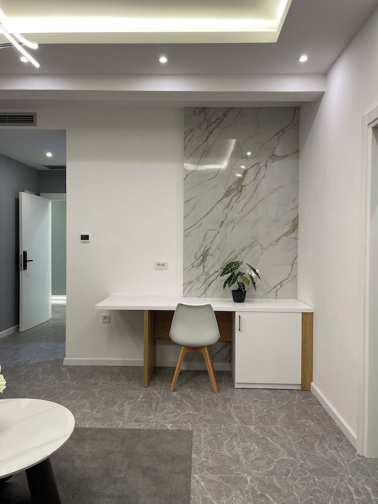 Hotel Maraj Apartment, City View 8