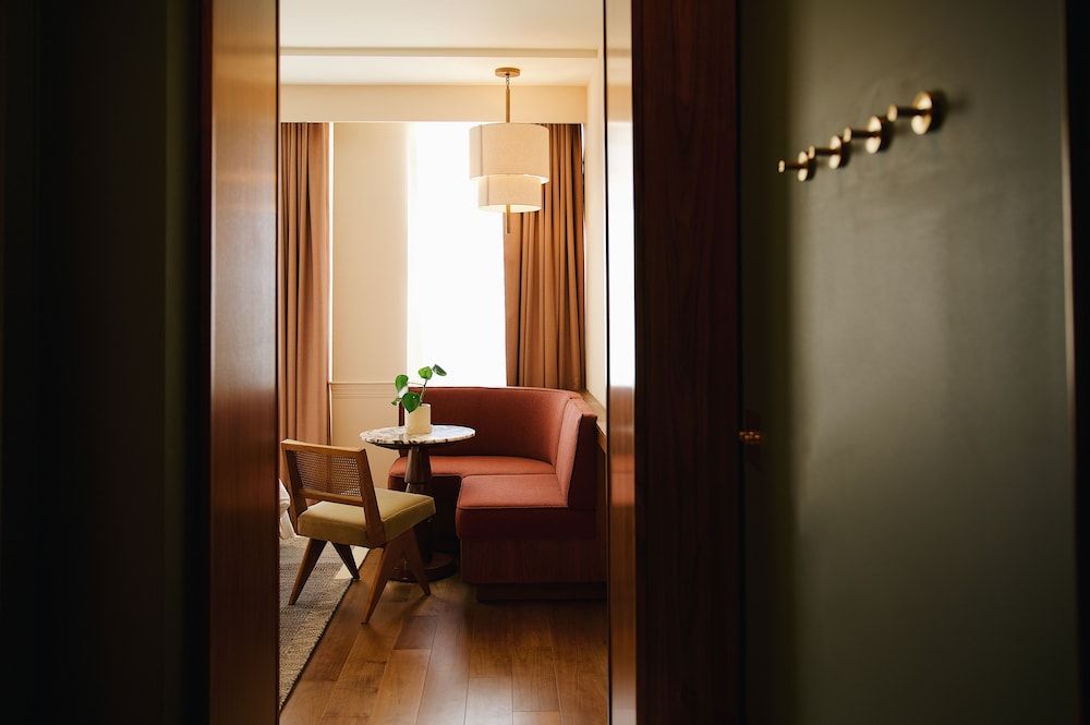 Municipal Grand Room, 1 King Bed 3