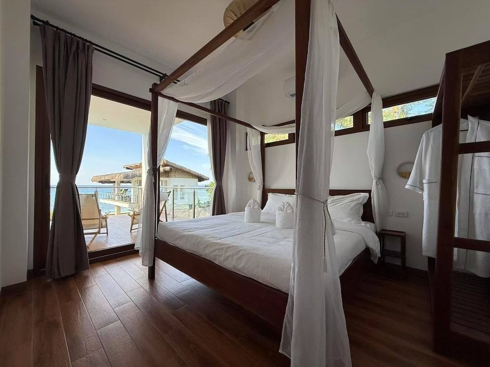 Resort Deja Vu Luxury Suite, 2 Bedrooms, Beach View 3