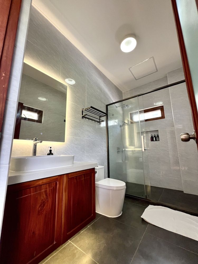 Resort Deja Vu Luxury Suite, 2 Bedrooms, Beach View 5