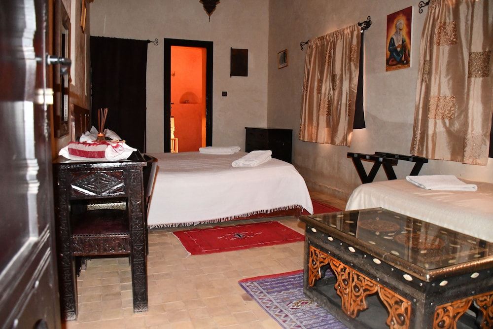Kasbah La Cigogne Superior Room, Private Bathroom, Pool View 4