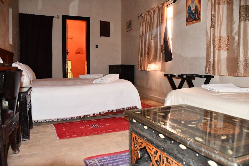 Kasbah La Cigogne Superior Room, Private Bathroom, Pool View 3