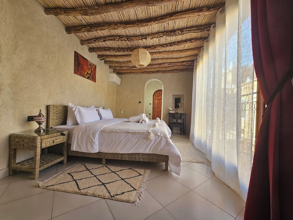 Kasbah La Cigogne Superior Room, Private Bathroom, Pool View