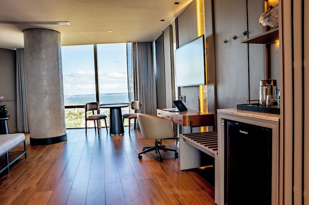 Alula Hotel Encarnacion Suite, River View 4