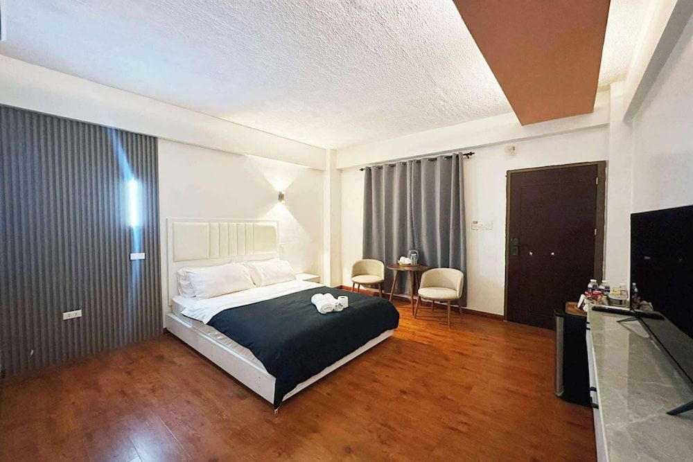 At The Pad Hotel And Resort Deluxe Double Room 2