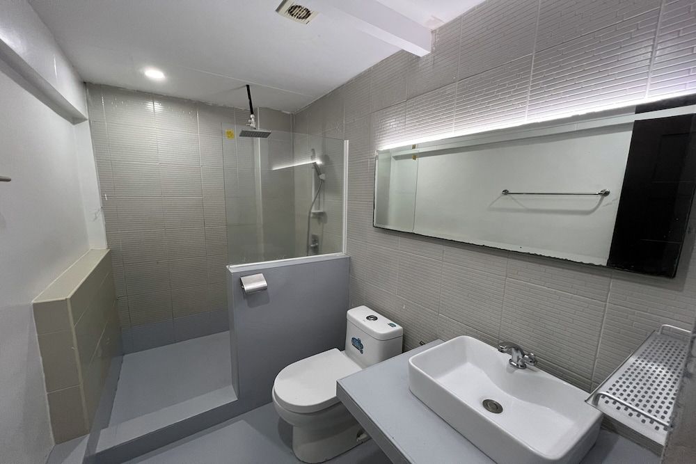 At The Pad Hotel And Resort Superior Quadruple Room 8