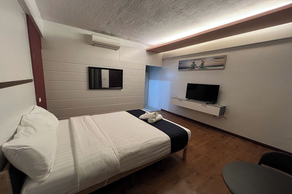 At The Pad Hotel And Resort Superior Quadruple Room 5