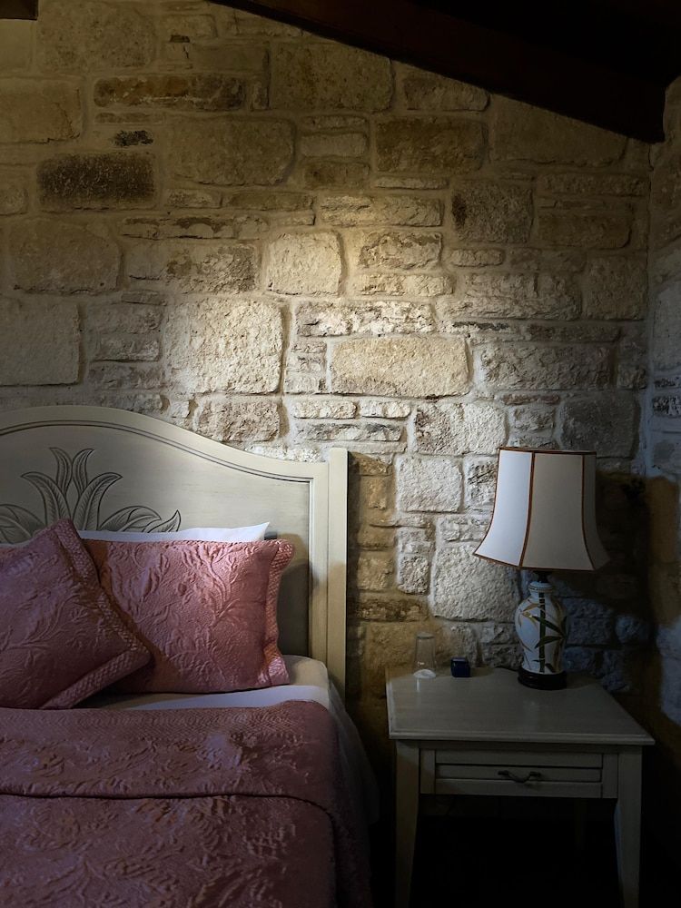 Griffon Boutique Hotel - Boutique Class Economy Double or Twin Room 6