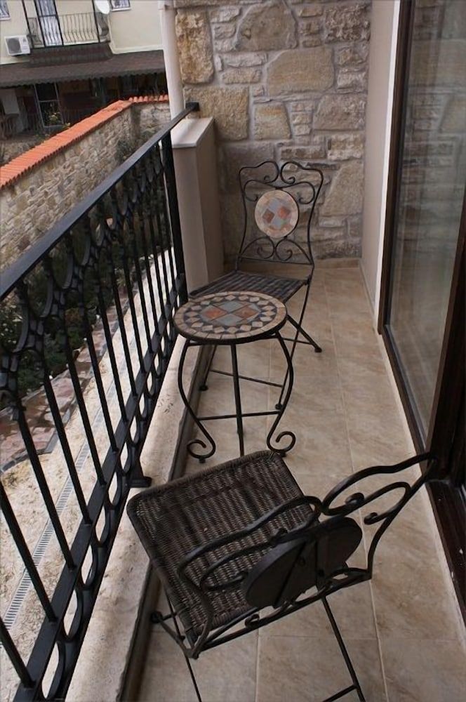 Griffon Boutique Hotel - Boutique Class Deluxe Double or Twin Room (Single Use) 9