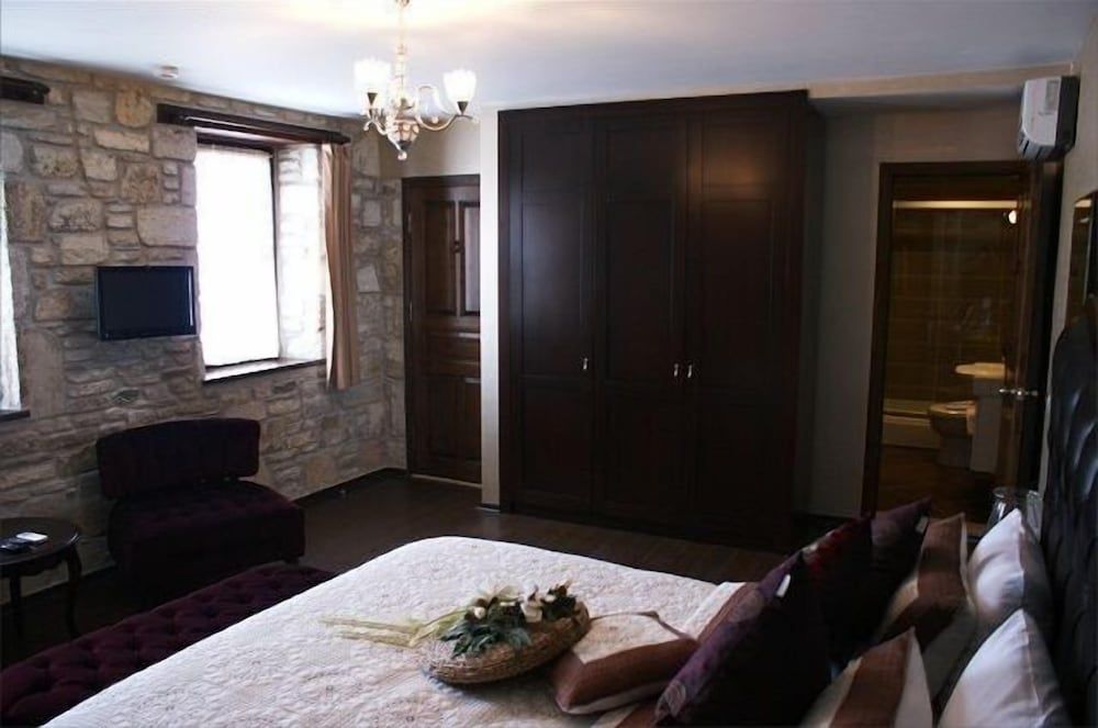 Griffon Boutique Hotel - Boutique Class Deluxe Double or Twin Room (Single Use) 15