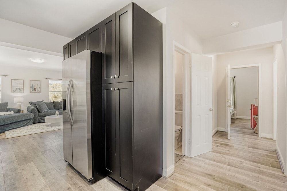 Lauderdale Breeze Villas Deluxe Apartment, City View 10