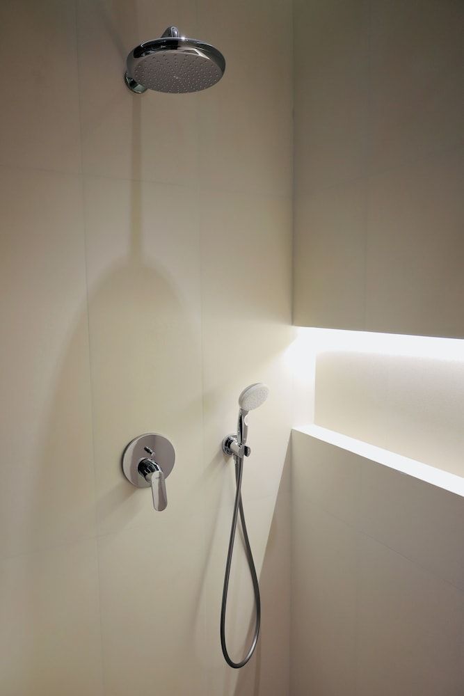 Rio Hotel Deluxe Double Room, Courtyard View 8