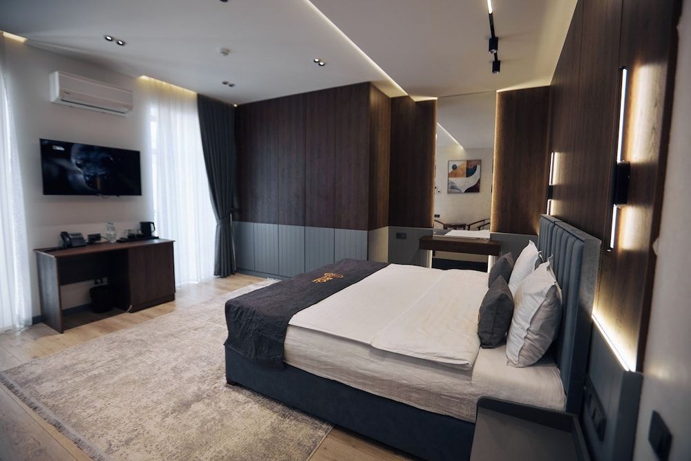 Rio Hotel Deluxe Double Room, Courtyard View 5