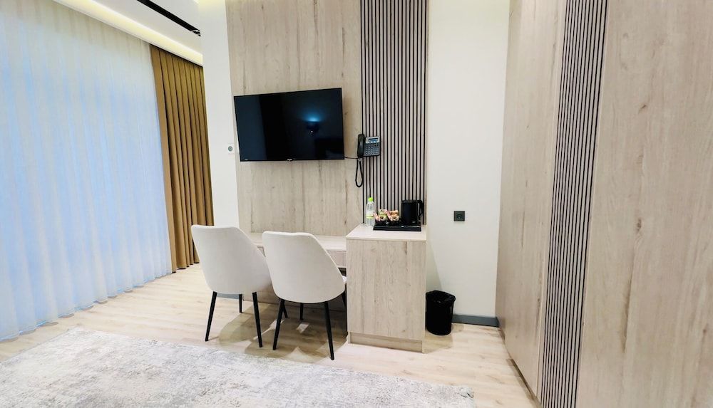 Rio Hotel Deluxe Double Room, Courtyard View 11