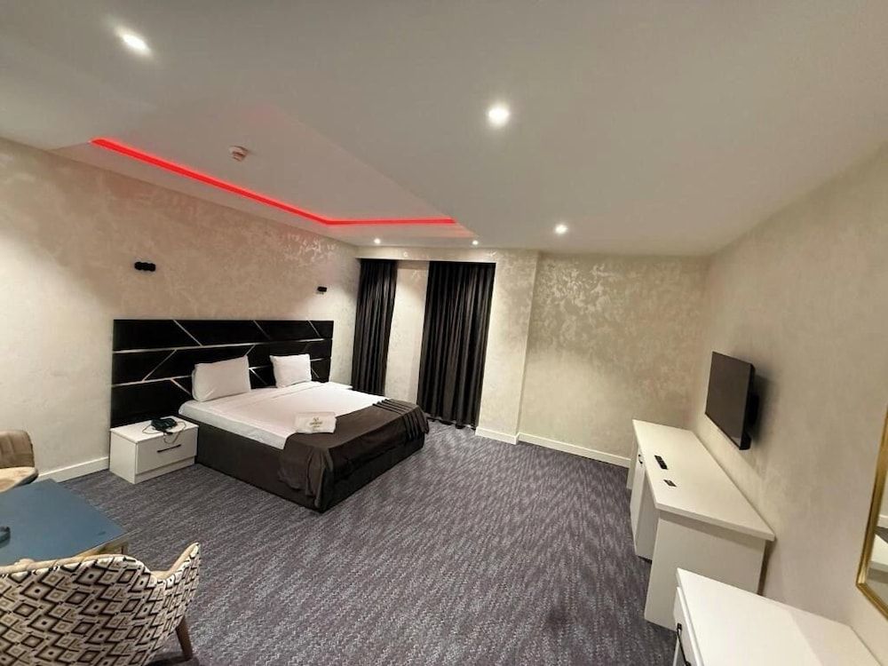 Black Mont Inn Deluxe Double Room, City View 5