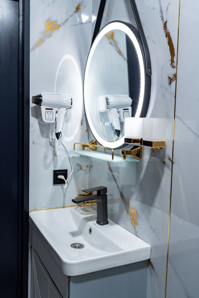 GOLD STAR PALACE HOTEL Luxury Twin Room 5