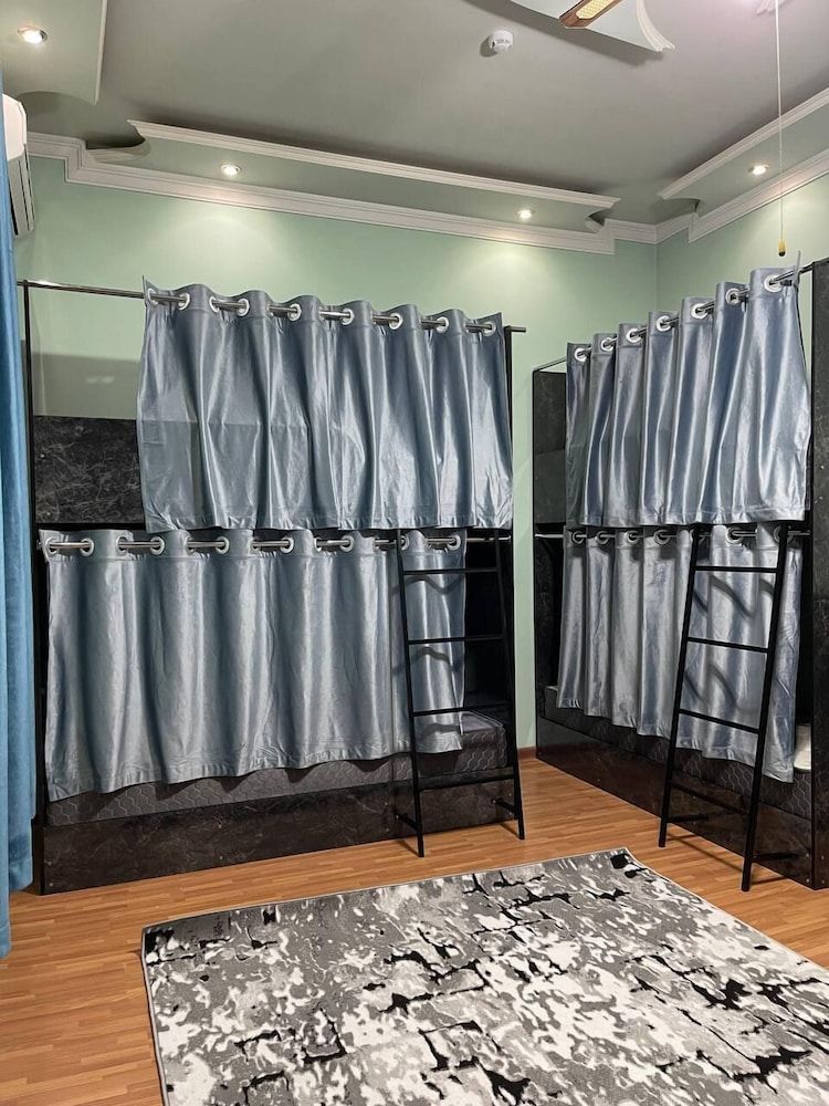 Central Hostel Economy Shared Dormitory, Courtyard View 3