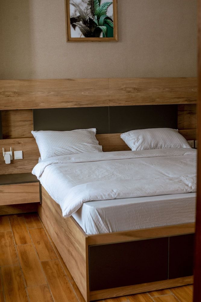 Vista Heights Residence Deluxe Double Room, 1 Bedroom, City View, Garden Area 6