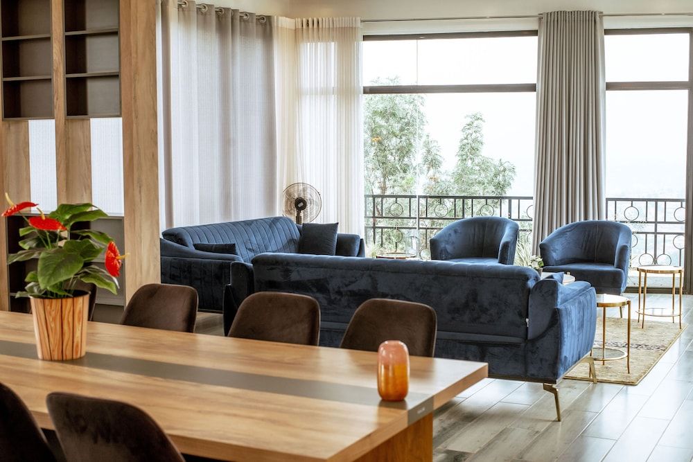 Vista Heights Residence Deluxe Double Room, 1 Bedroom, City View, Garden Area 13