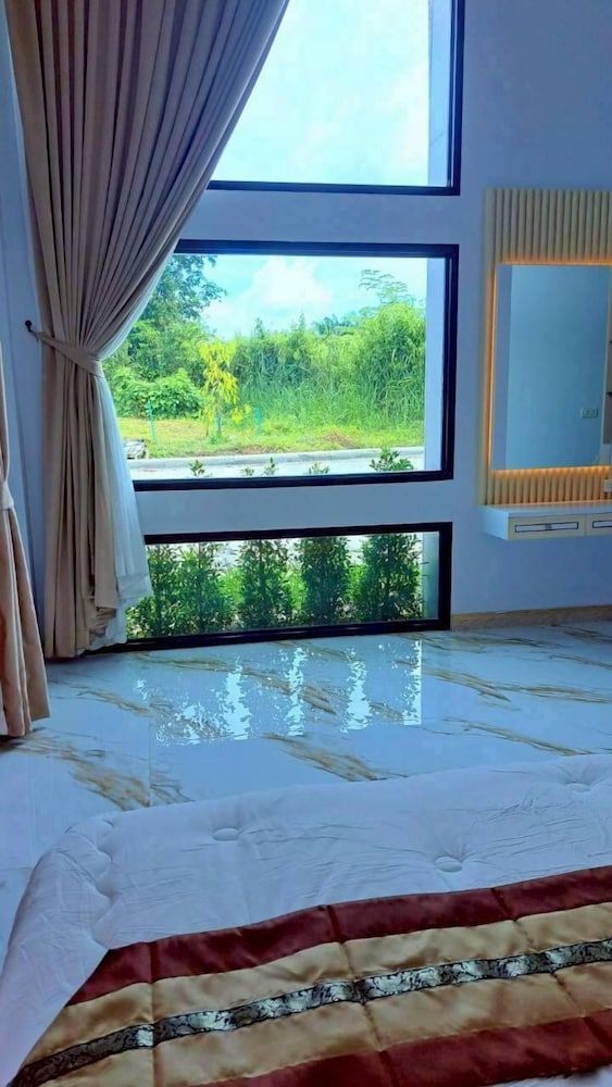 Naisuan villa Family Villa, 4 Bedrooms, Pool Access, Pool View 16