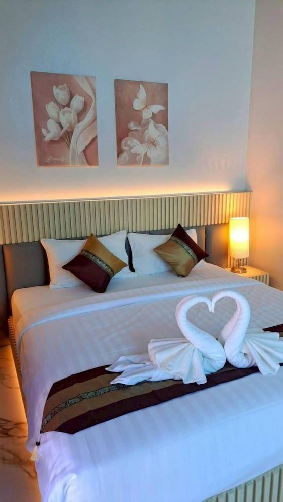 Naisuan villa Family Villa, 4 Bedrooms, Pool Access, Pool View 5