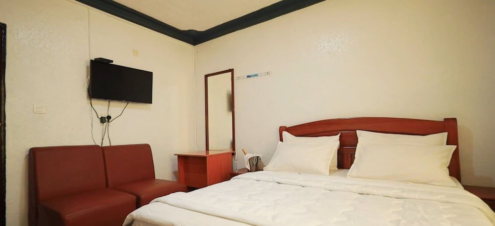 Terrassa Village Single Room, Balcony, City View