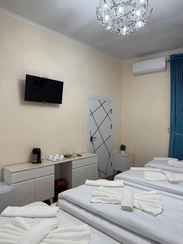 UMMU ROHAT Standard Quadruple Room 2