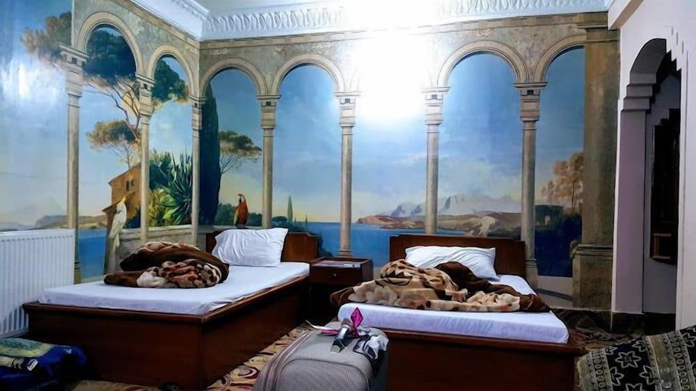 Hotel Qasr-e-Naz Deluxe Double Room 3