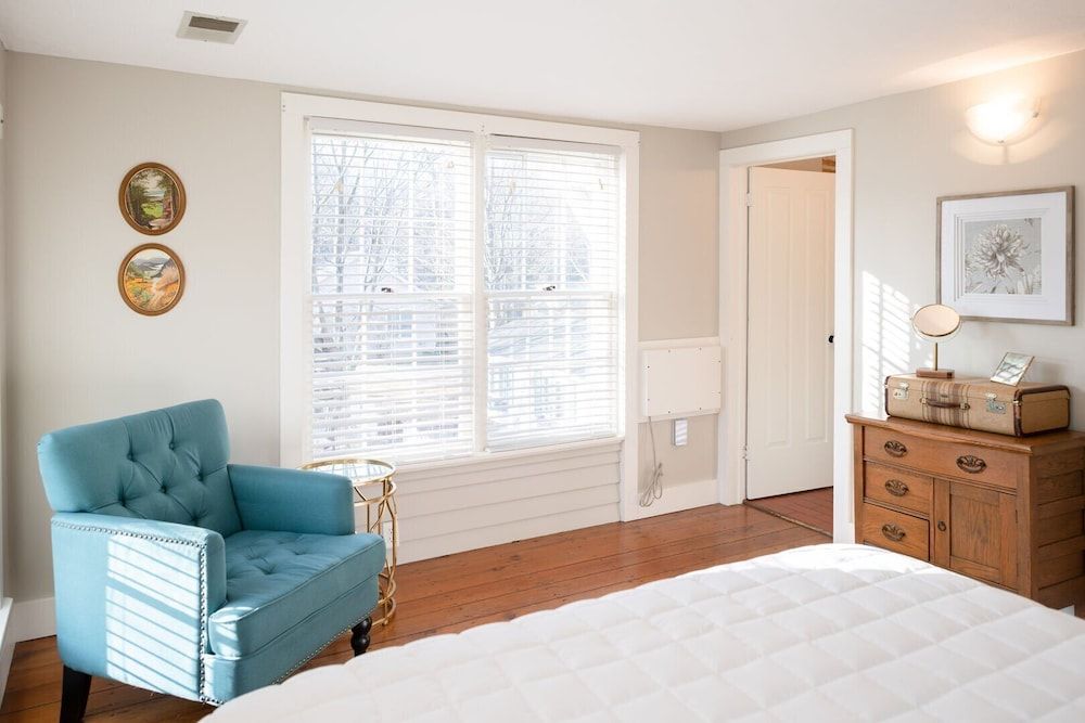 Park House Inn Room 5