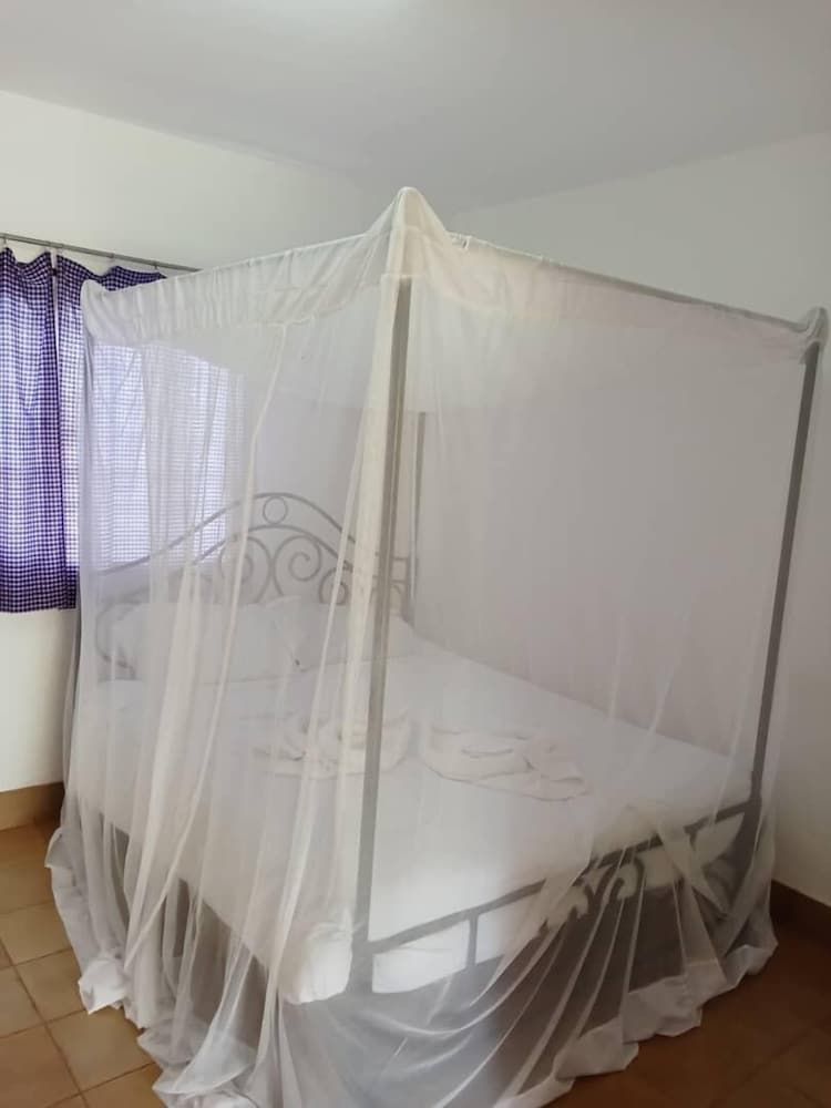 Stc.Safari lodge Standard Single Room 4