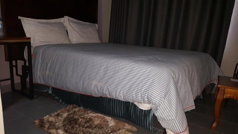 BML Highway Hotel Superior Room 7