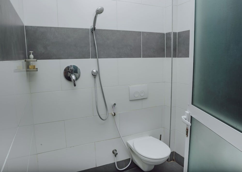 BML Highway Hotel Superior Room 12