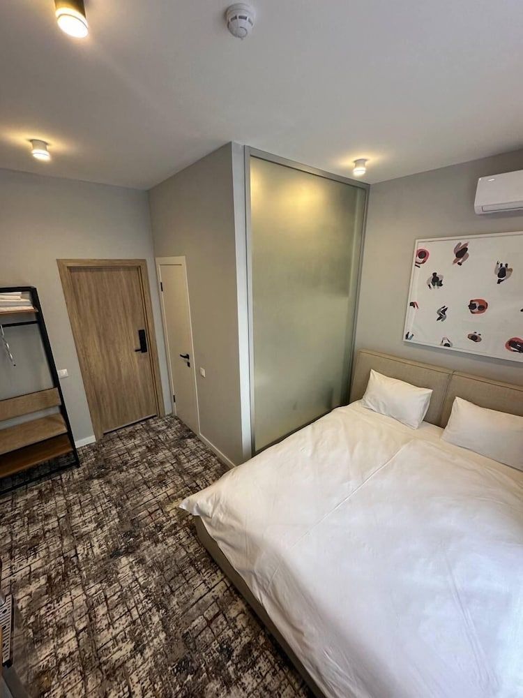 Unit Hotel Basic Double Room, Courtyard View 2