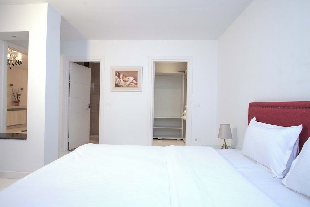 L'onde du Lac - Chic Apartment With Private Suite Apartment, 1 Bedroom, Smoking