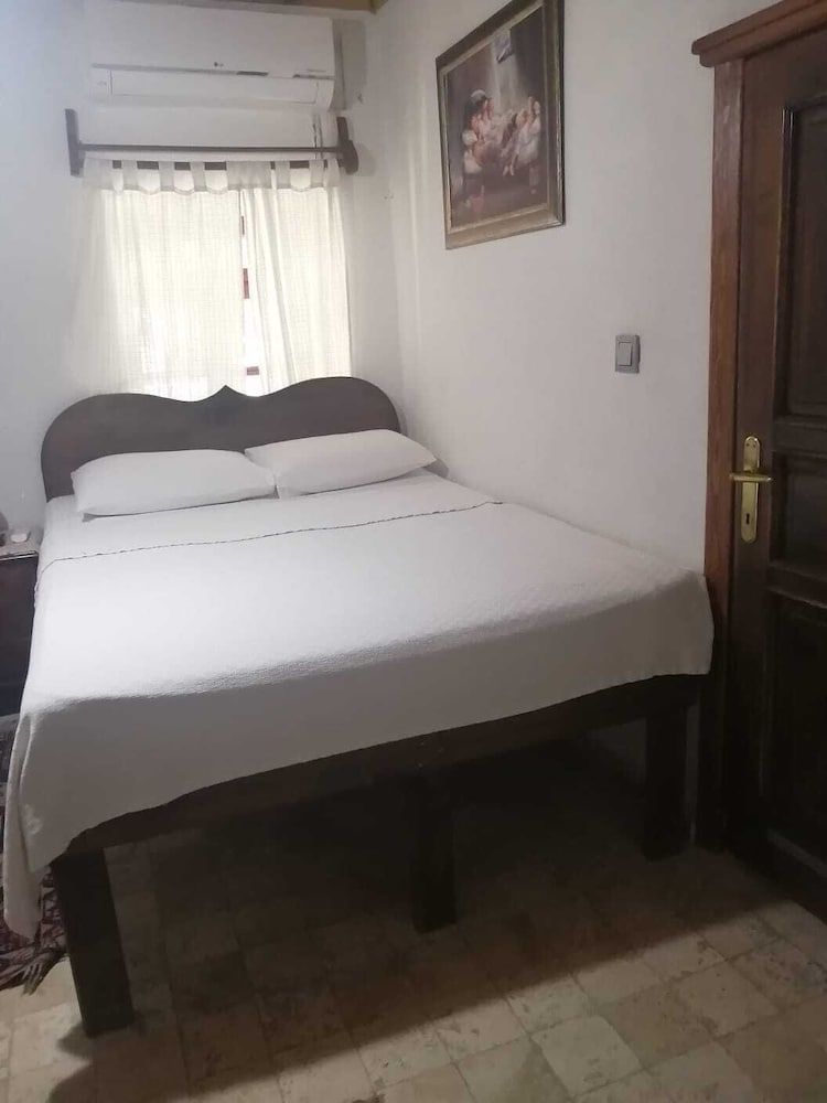 Meglen Konak Economy Room, 1 Bedroom 2