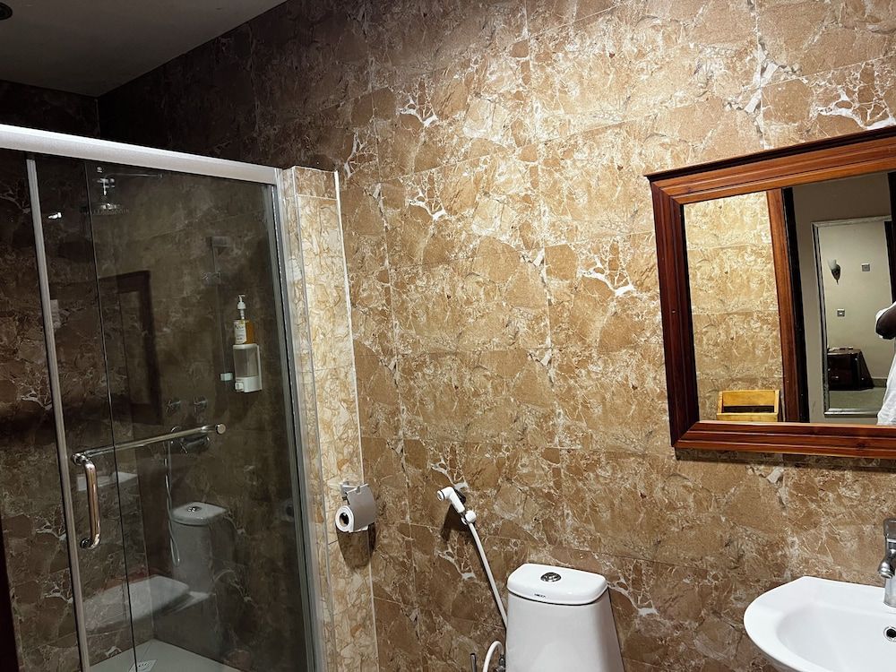 K27 Premier Backpackers Double Room 2