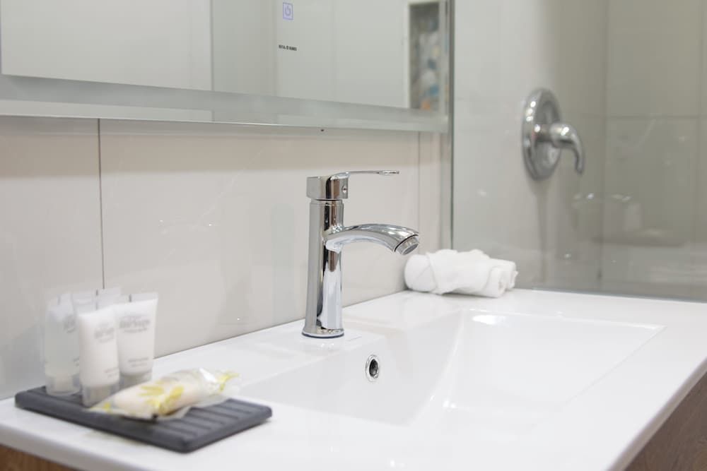 Tstays Smart Hotel Standard Double or Twin Room, City View 4