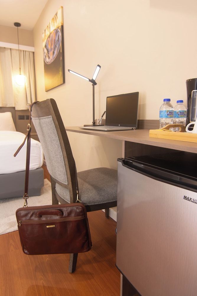 Tstays Smart Hotel Standard Double Room, City View 4