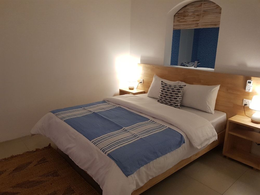 Villas Rocher Junior Double Room, 1 Queen Bed with Sofa bed, Non Smoking, Garden View 2