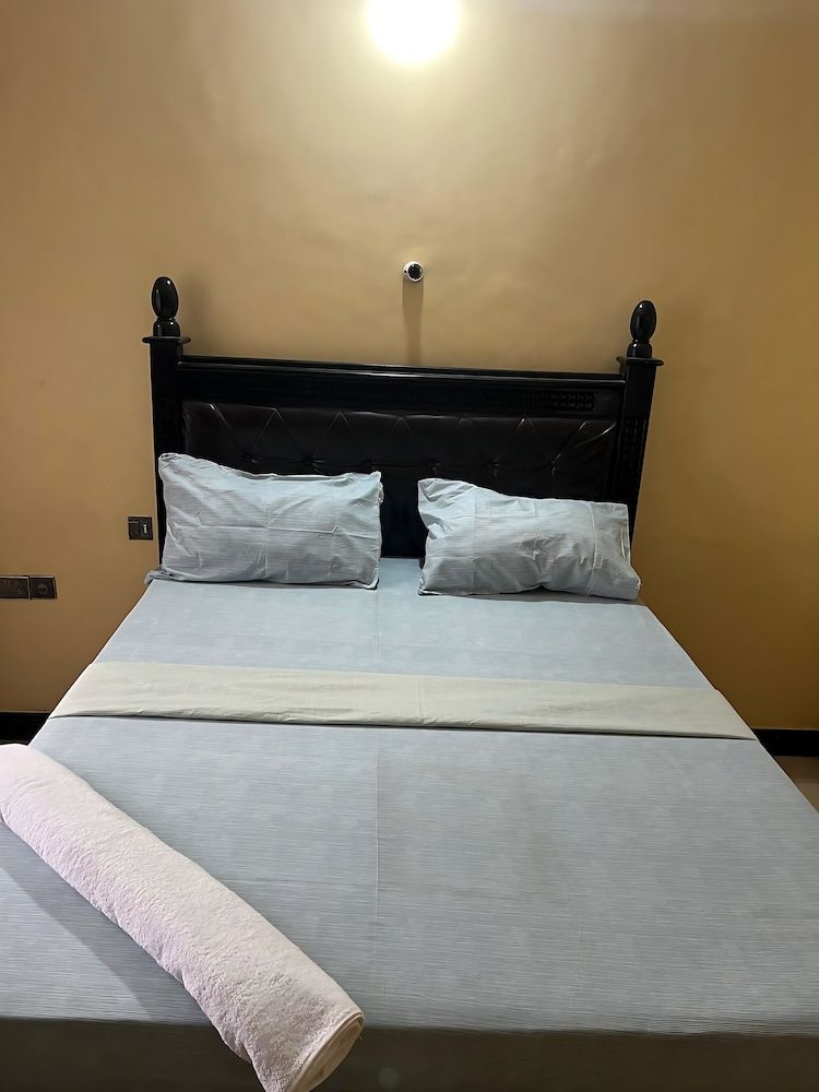 Mashingo Homestay Economy Room, Mobility Accessible, Housekeeping 3