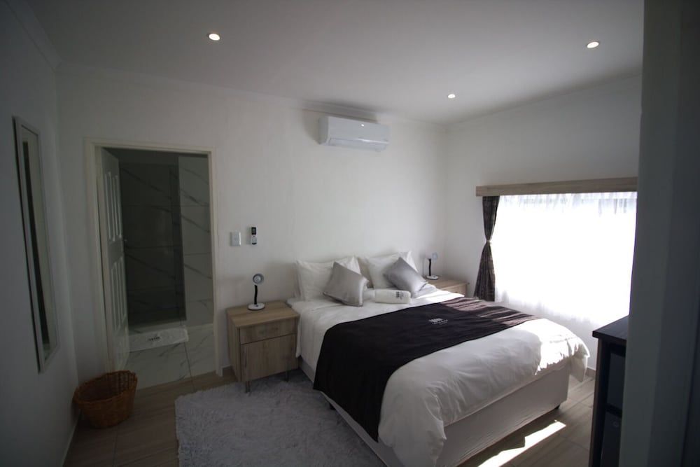 Little Bush Guesthouse Classic Double Room 2