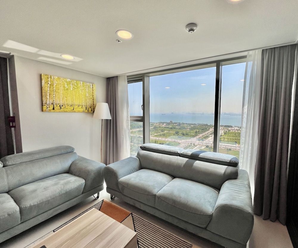 Blue Ocean Hotel 4 Blue Ocean Suite (Free spa and coffee for 2) 5