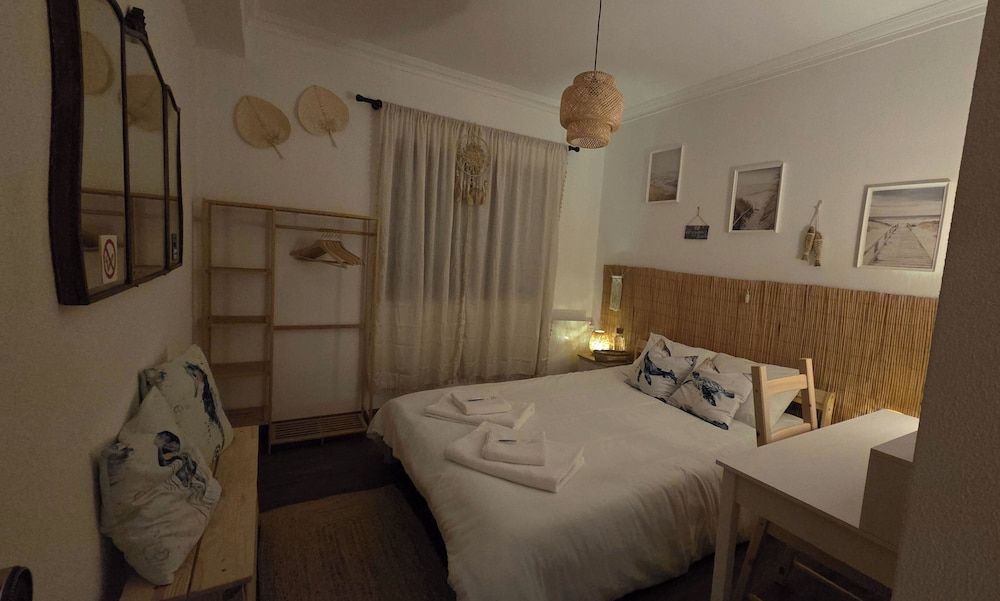 Guest House da Mata Double Room, Courtyard View 12