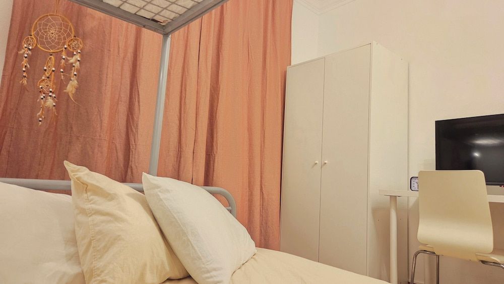 Guest House da Mata Triple Room, Courtyard View 5