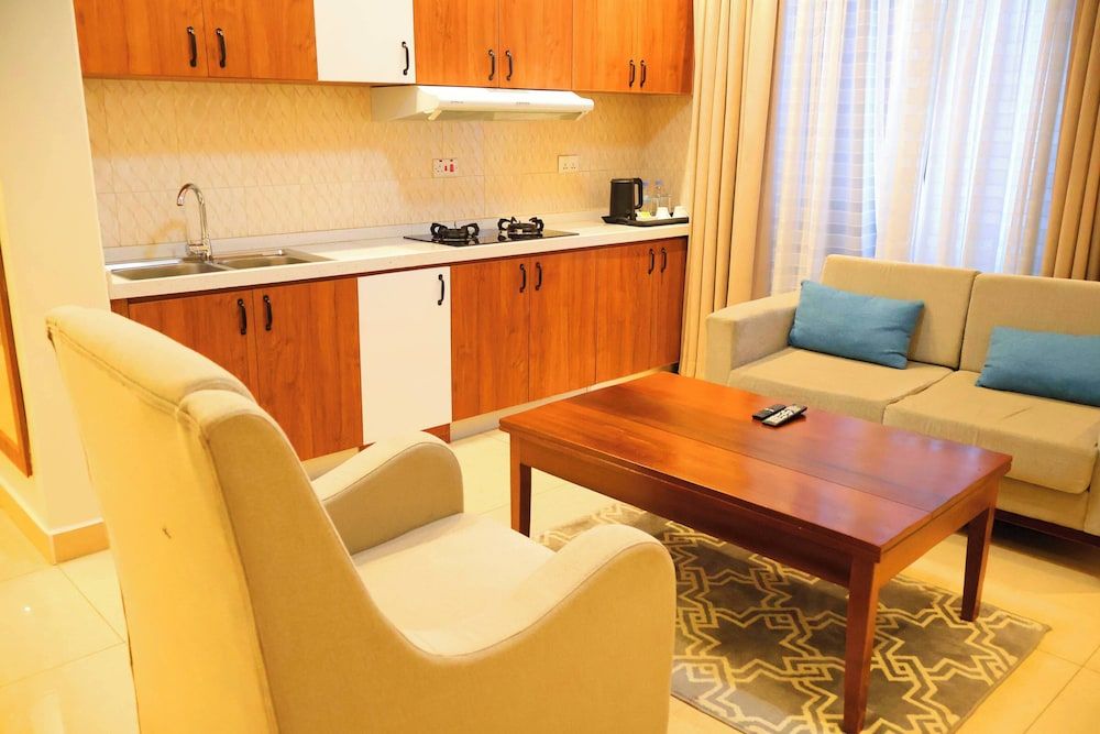 URBAN PARK SUITES HOTEL Junior Suite, 1 King Bed, City View 7