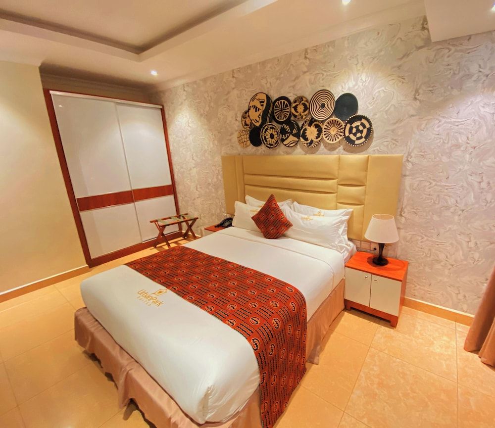 URBAN PARK SUITES HOTEL Junior Suite, 1 King Bed, City View